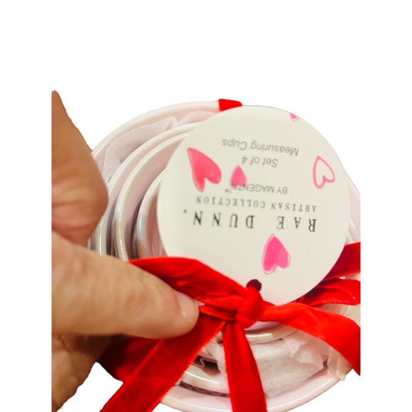 Rae Dunn Large Pink Measuring cups with small heart in the back - Picture 4 of 8